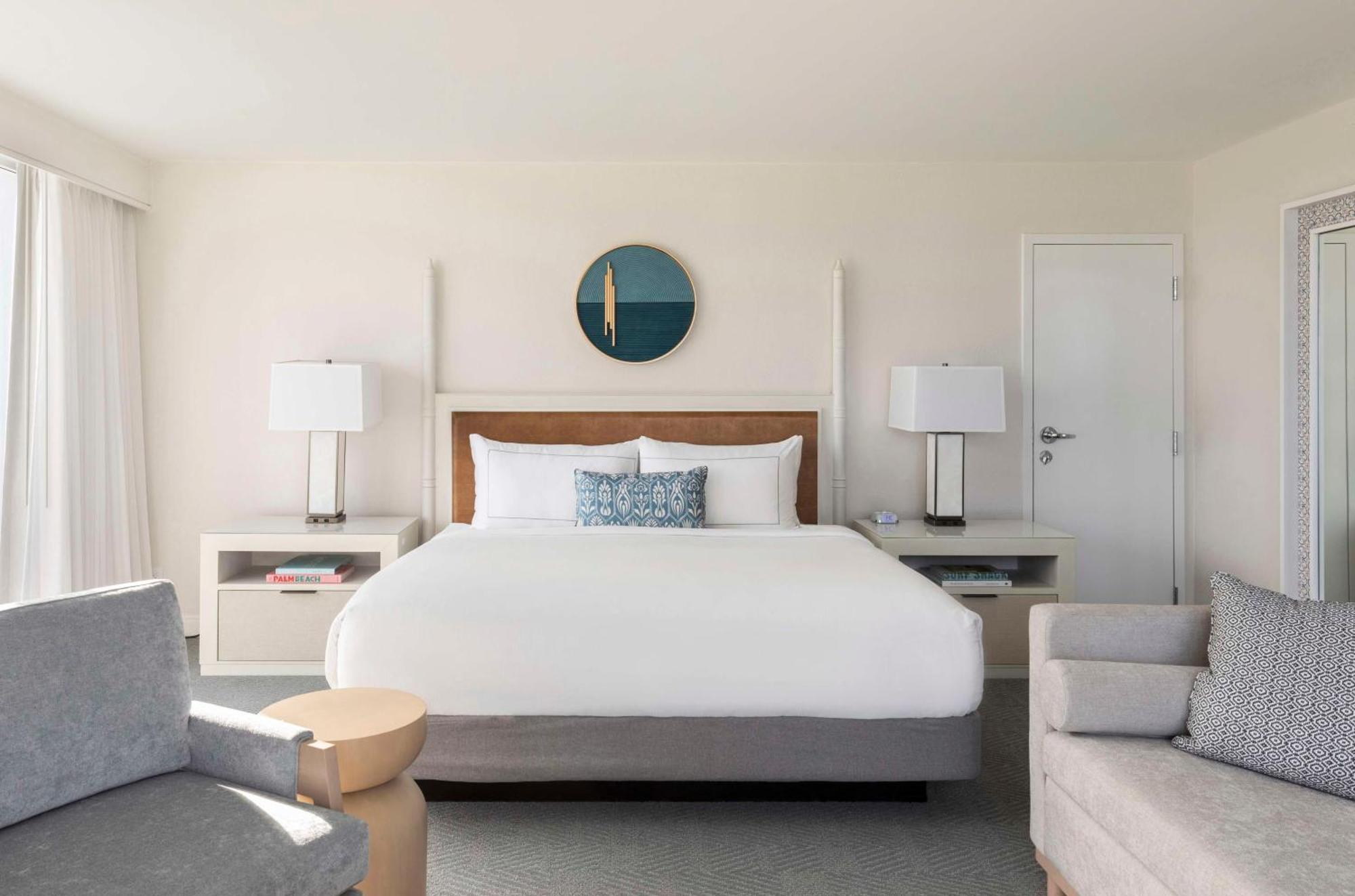 The Singer Oceanfront Resort, Curio Collection By Hilton Riviera Beach Exterior foto