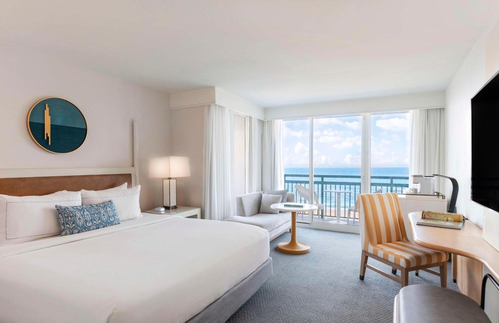 The Singer Oceanfront Resort, Curio Collection By Hilton Riviera Beach Exterior foto