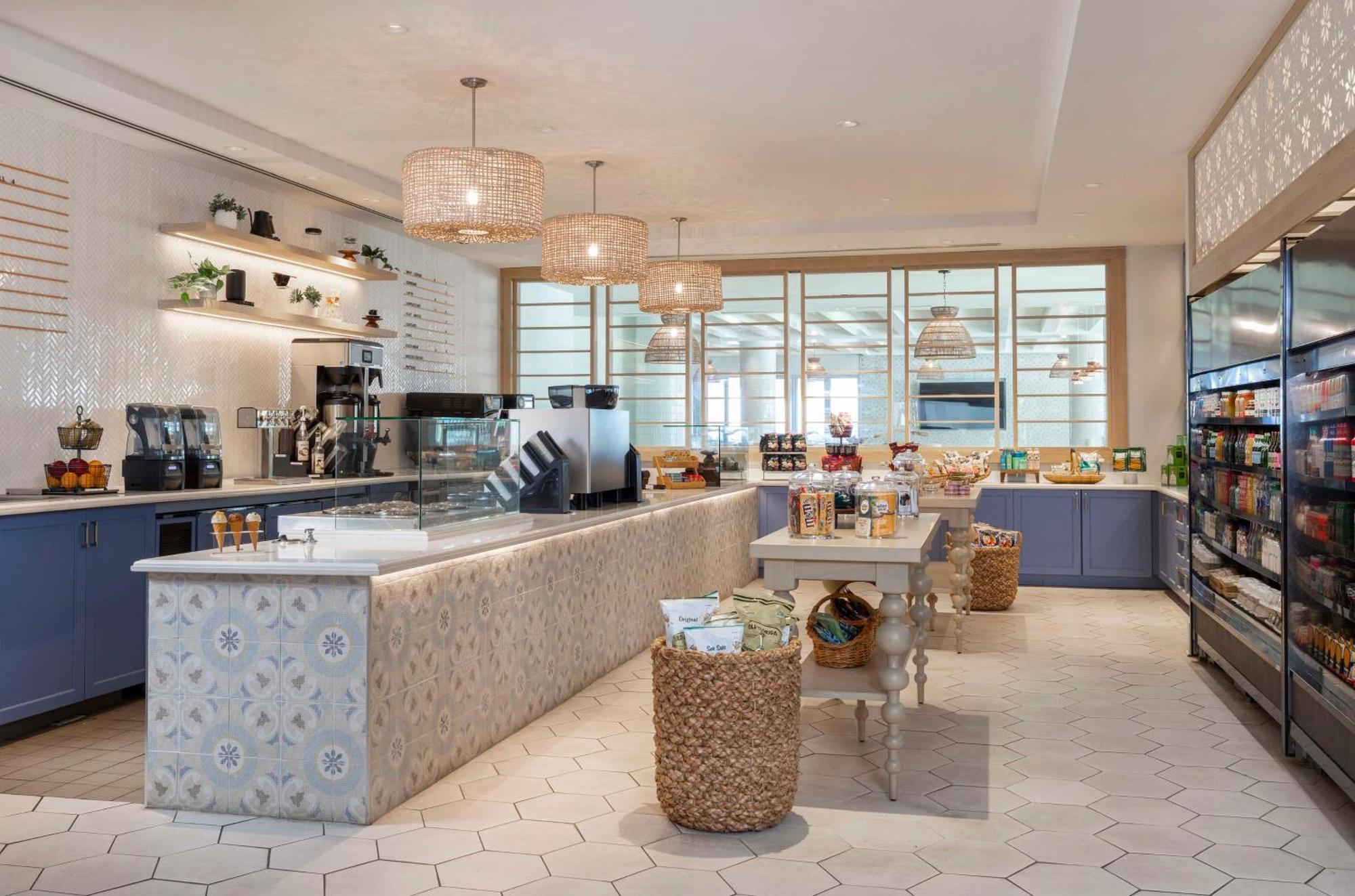 The Singer Oceanfront Resort, Curio Collection By Hilton Riviera Beach Exterior foto