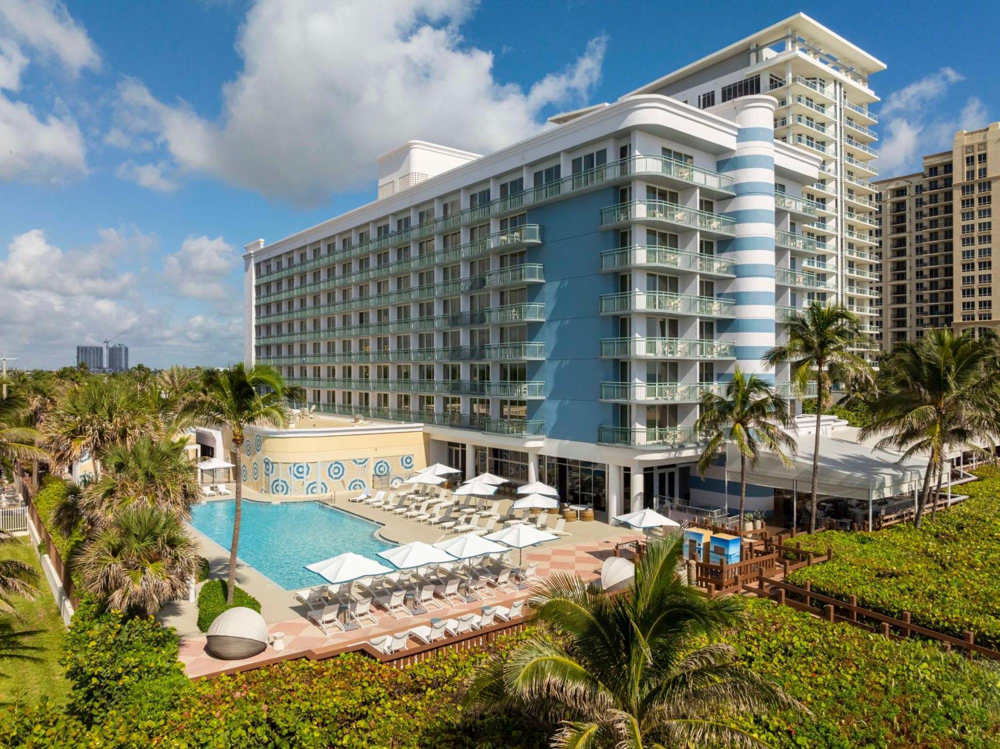 The Singer Oceanfront Resort, Curio Collection By Hilton Riviera Beach Exterior foto